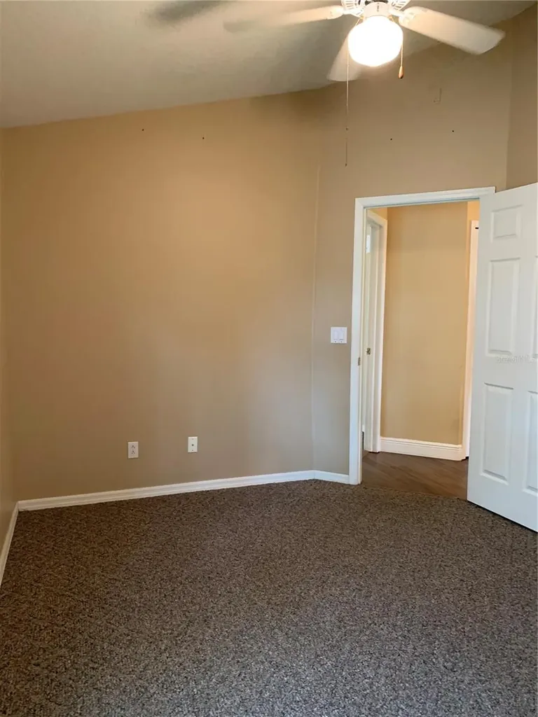 4605 Oak River Circle Valrico FL 33596