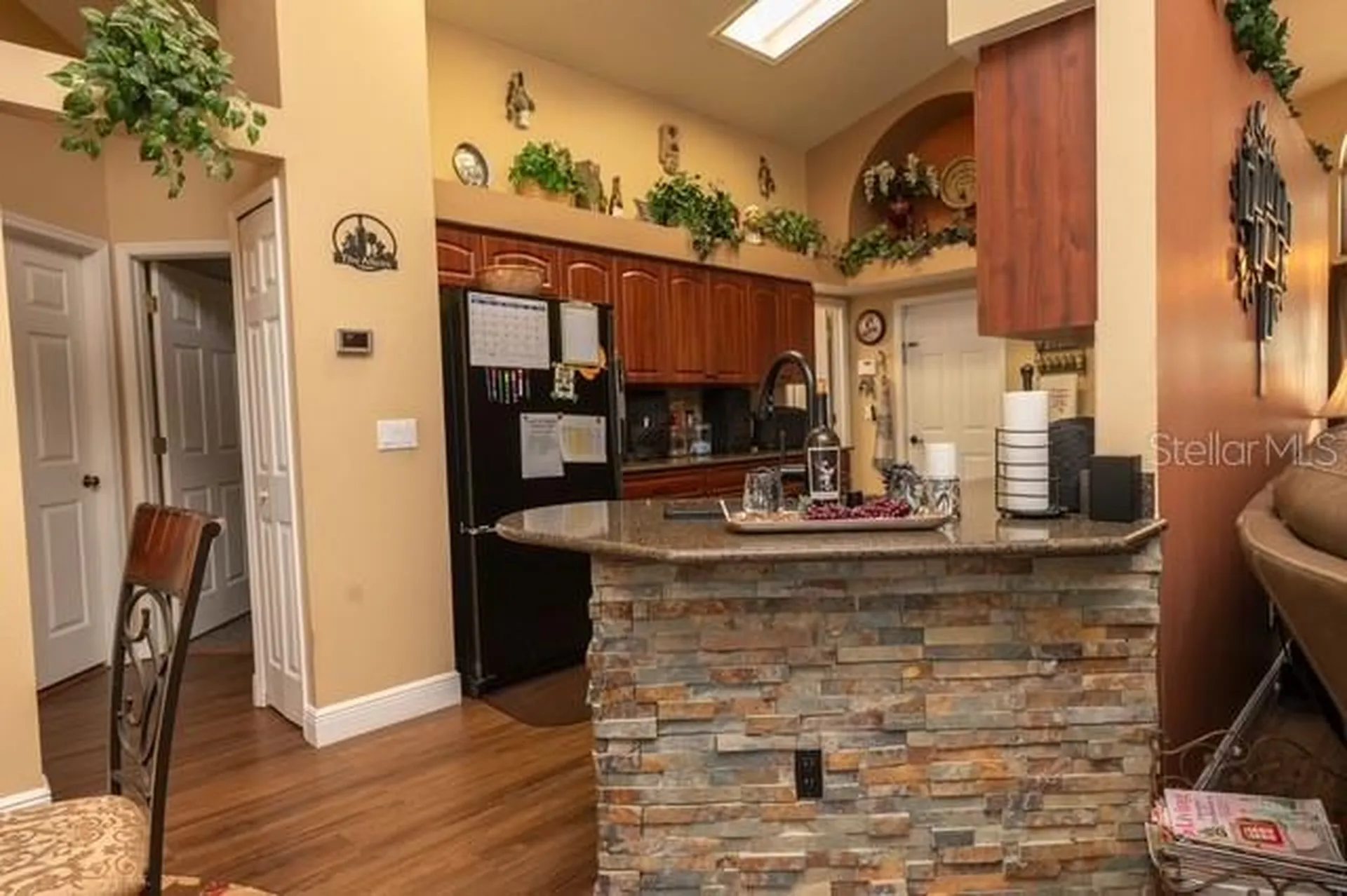 4605 Oak River Circle Valrico FL 33596