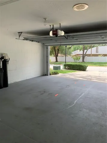4605 Oak River Circle Valrico FL 33596