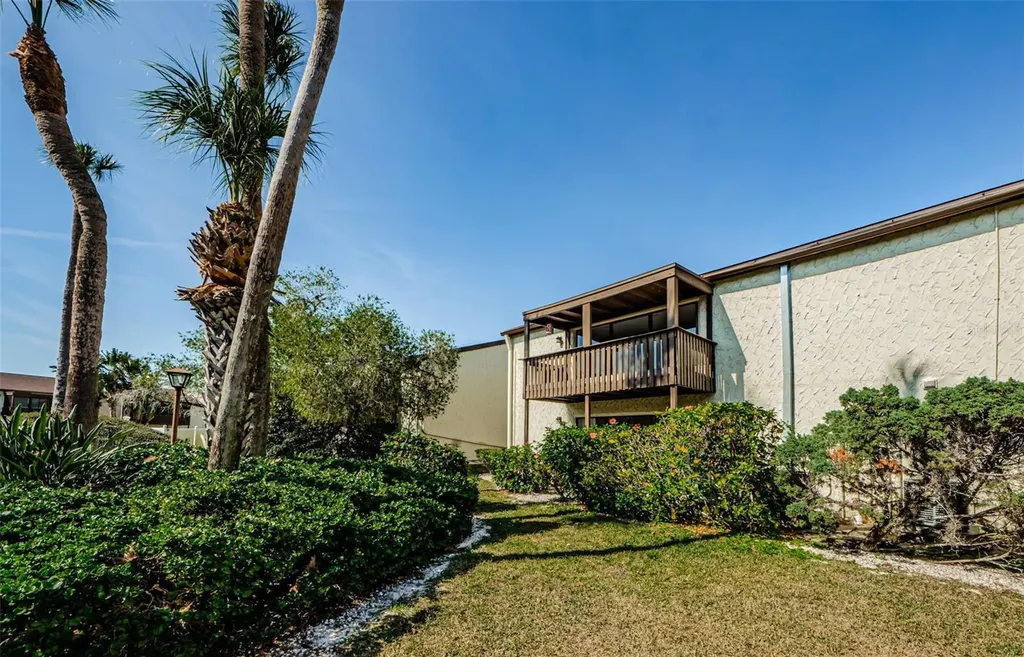 722 116th Avenue N St Petersburg FL 33716
