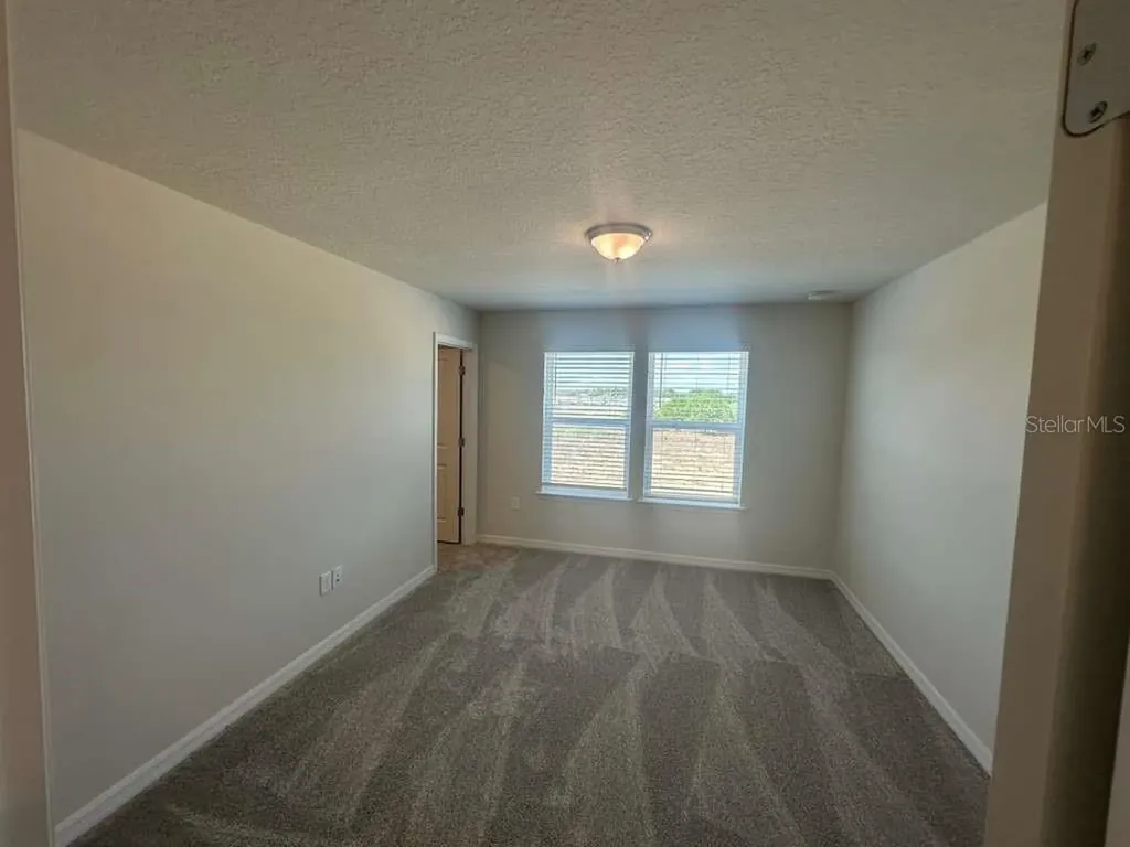 4220 Chester Springs Boulevard Davenport FL 33837