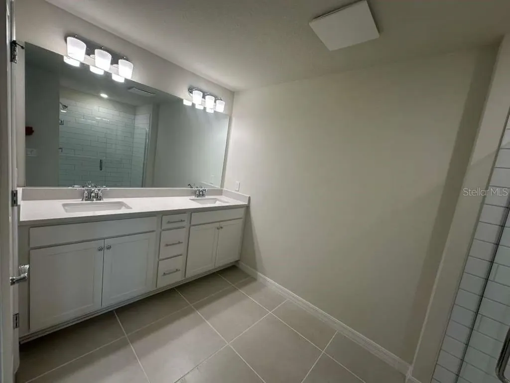4220 Chester Springs Boulevard Davenport FL 33837