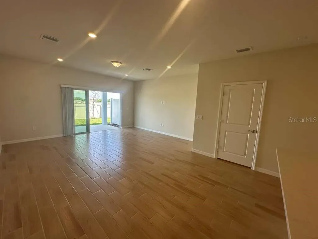 4220 Chester Springs Boulevard Davenport FL 33837