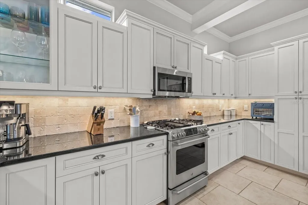 4503 5th Avenue NE Bradenton FL 34208