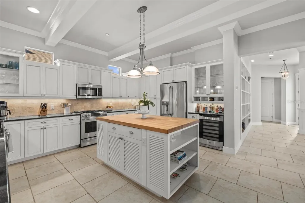4503 5th Avenue NE Bradenton FL 34208