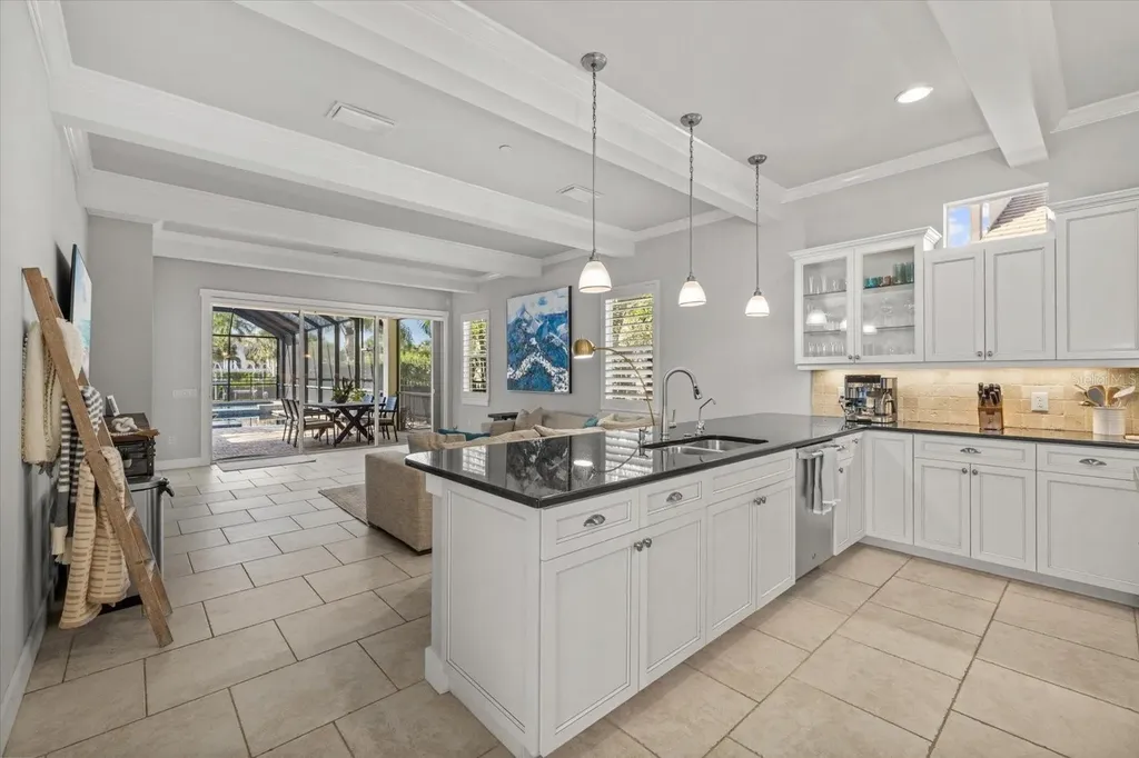 4503 5th Avenue NE Bradenton FL 34208