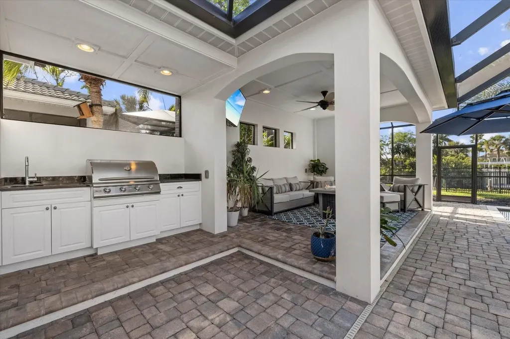 4503 5th Avenue NE Bradenton FL 34208