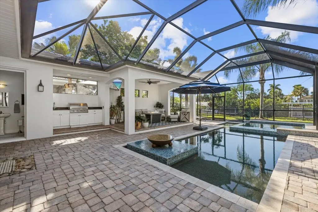 4503 5th Avenue NE Bradenton FL 34208