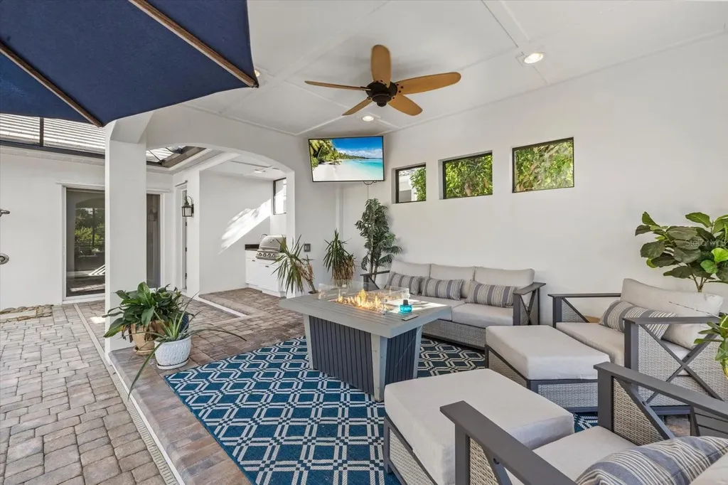 4503 5th Avenue NE Bradenton FL 34208