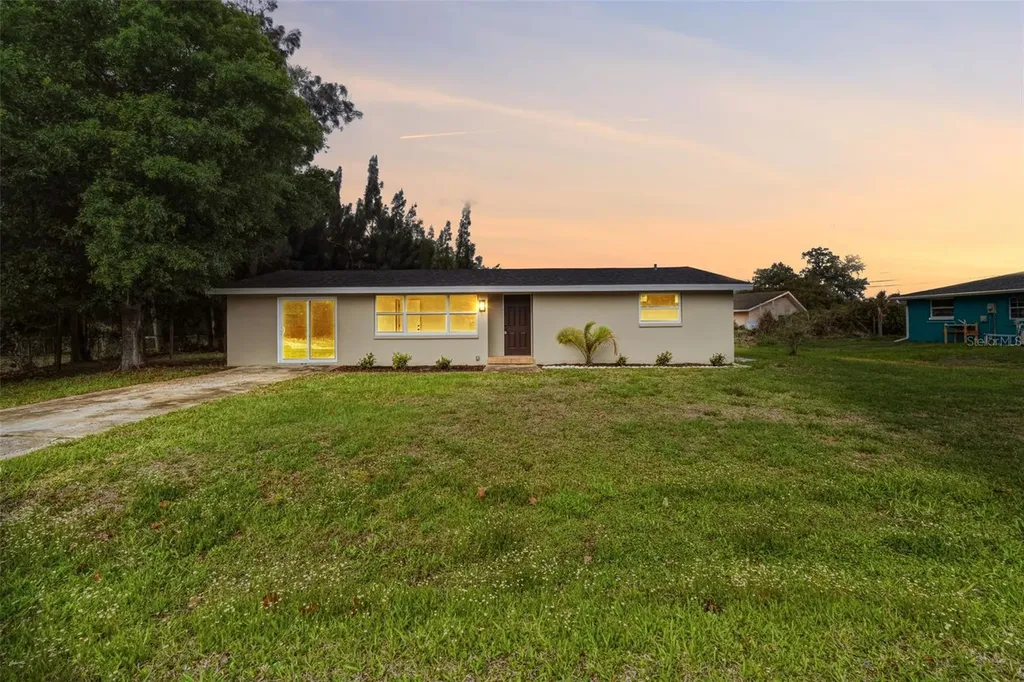 2313 Pinegrove Circle Punta Gorda FL 33982