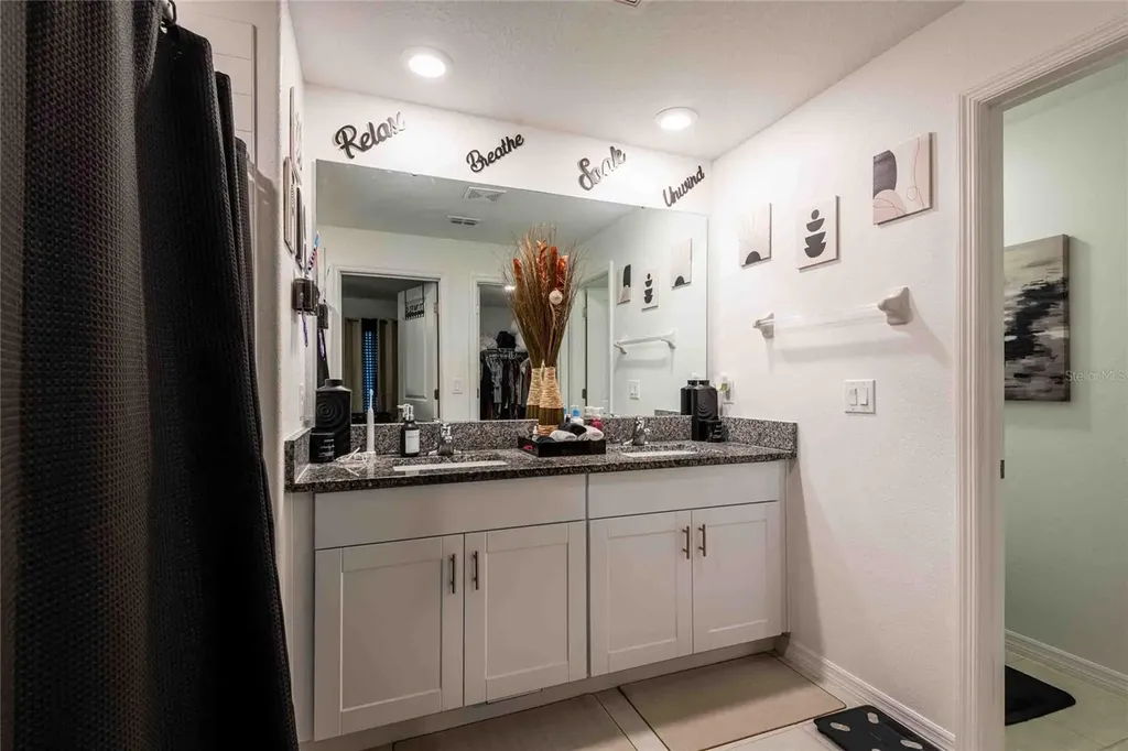 1658 Red Loop Lakeland FL 33801