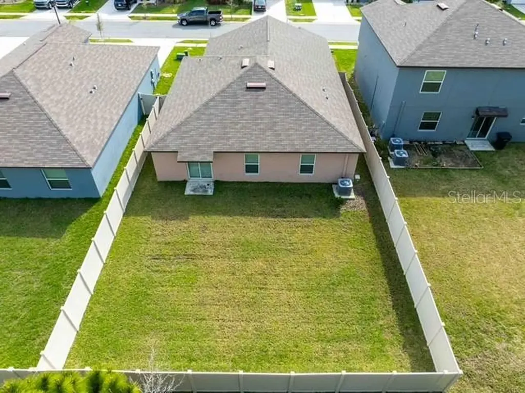 1658 Red Loop Lakeland FL 33801