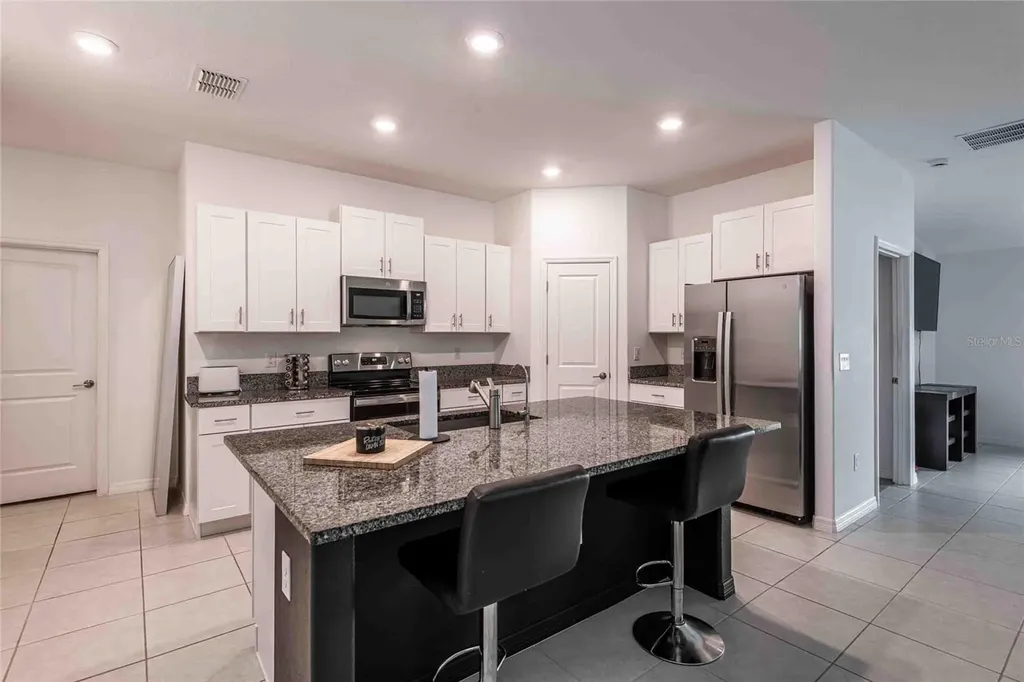 1658 Red Loop Lakeland FL 33801