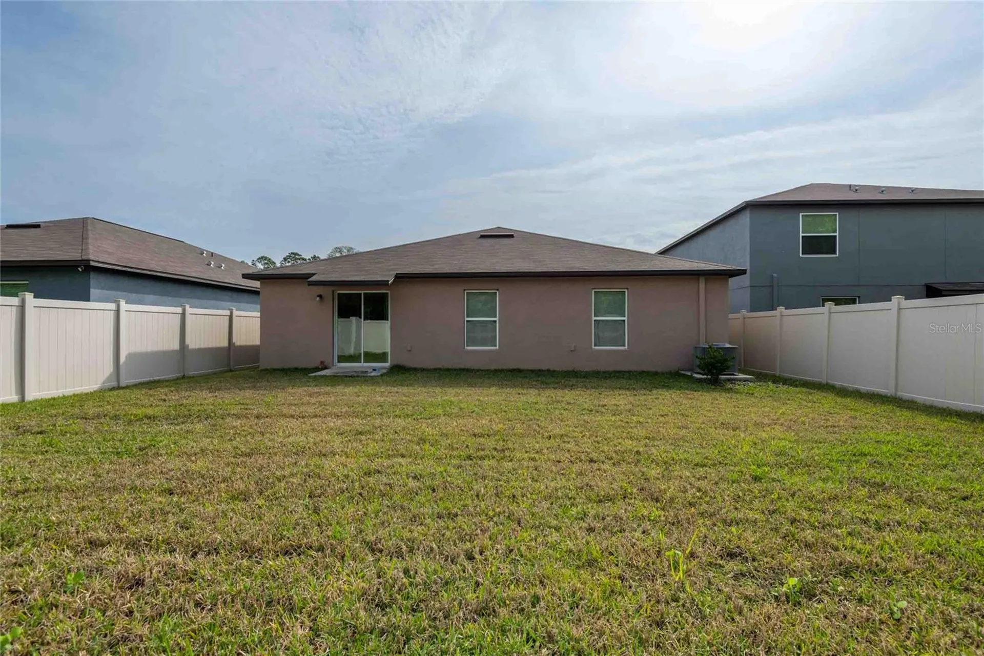 1658 Red Loop Lakeland FL 33801