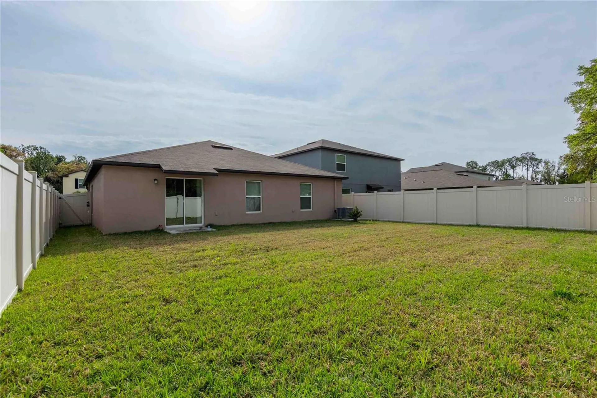 1658 Red Loop Lakeland FL 33801