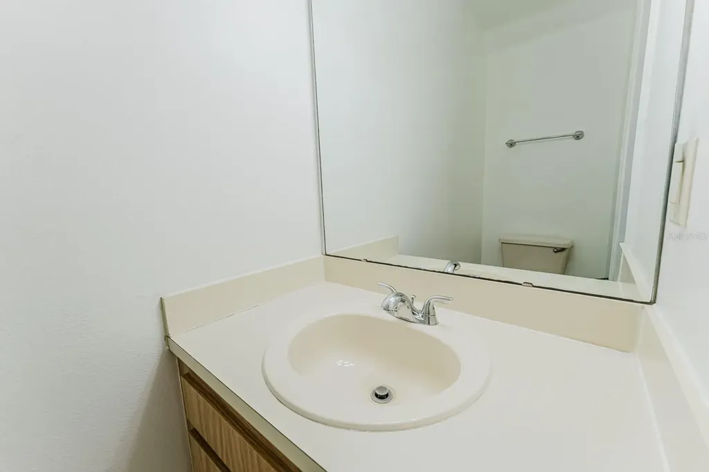 6030 Scotchwood Glen Orlando FL 32822