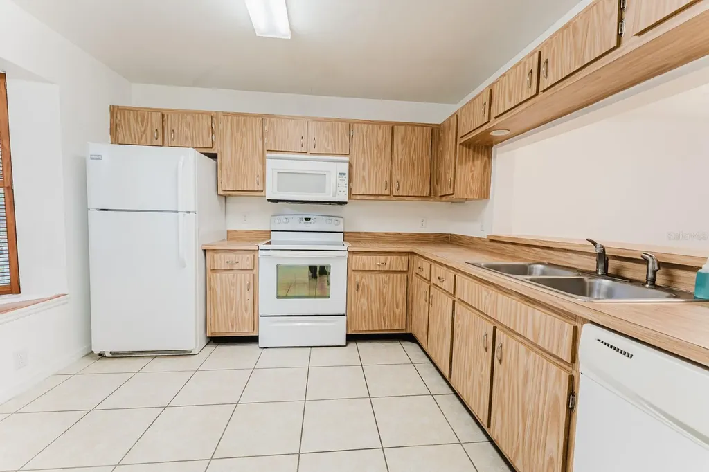 6030 Scotchwood Glen Orlando FL 32822