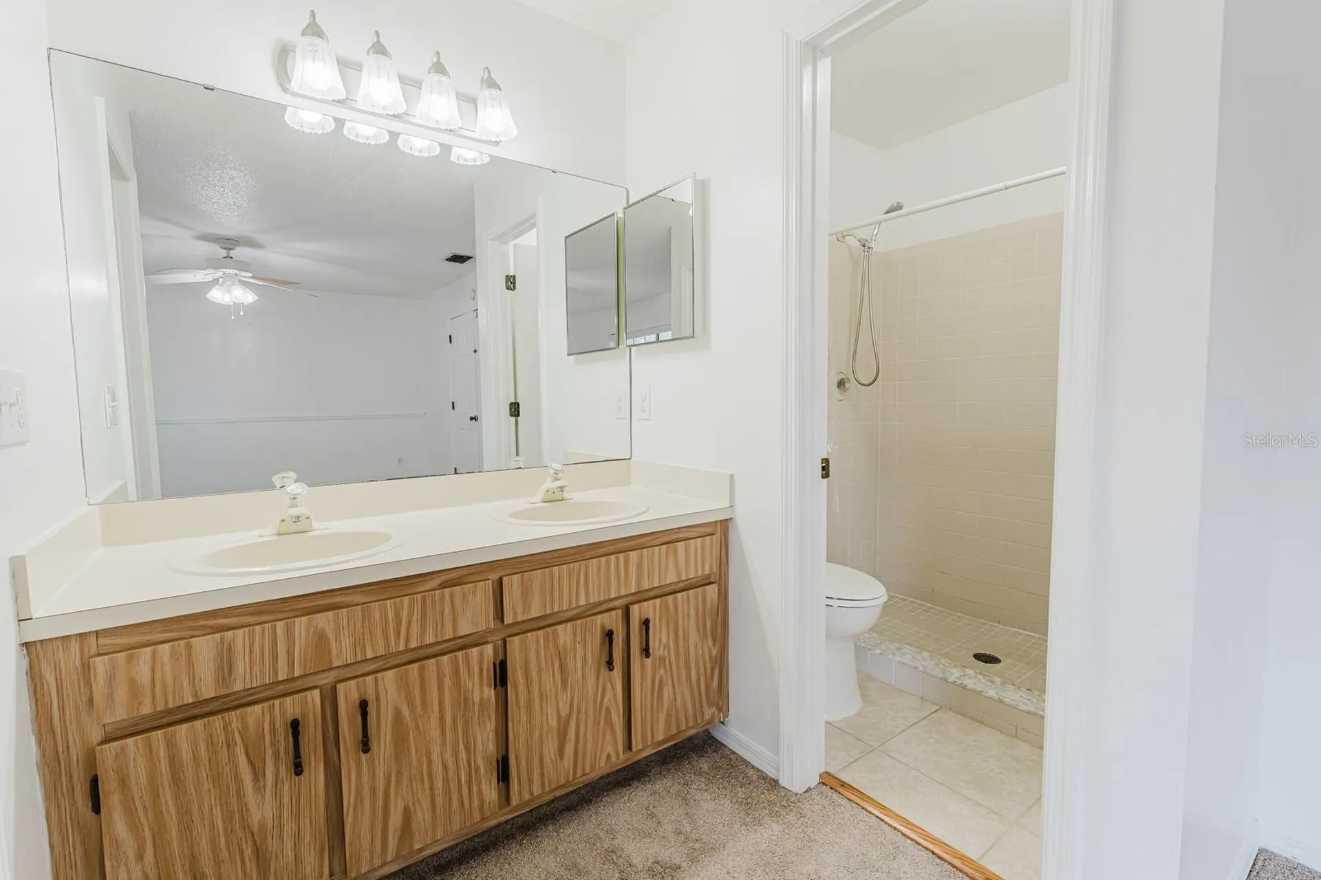 6030 Scotchwood Glen Orlando FL 32822