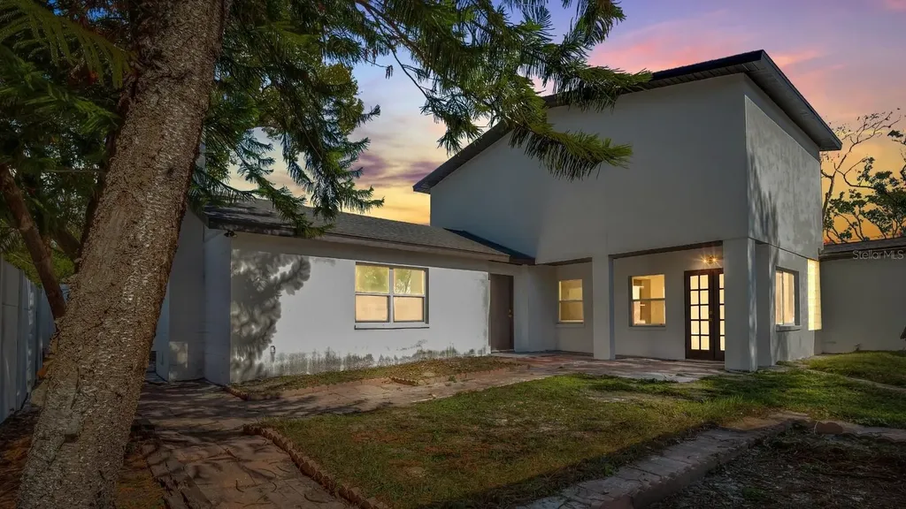 8641 May Circle Tampa FL 33614