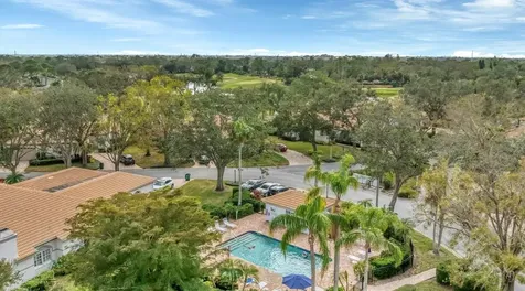3864 Chatsworth Greene Court Sarasota FL 34235