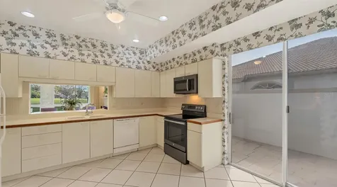 3864 Chatsworth Greene Court Sarasota FL 34235