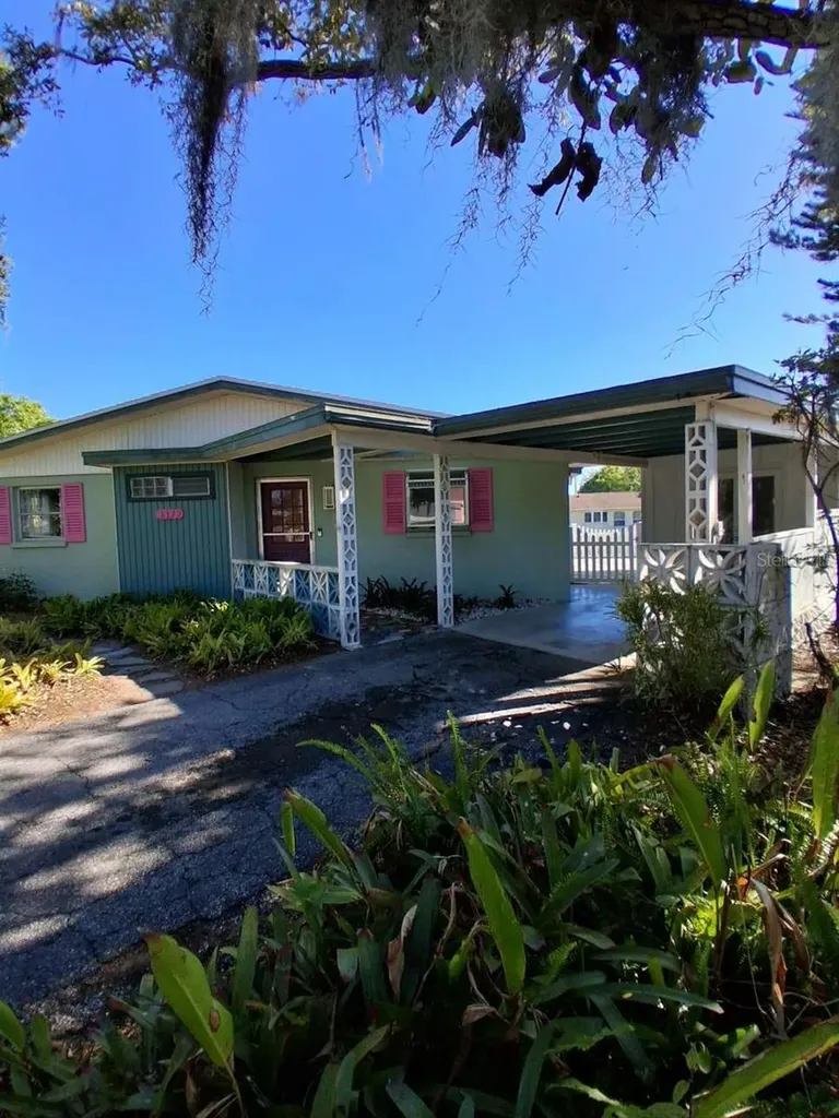3372 Mayflower Street Sarasota FL 34231