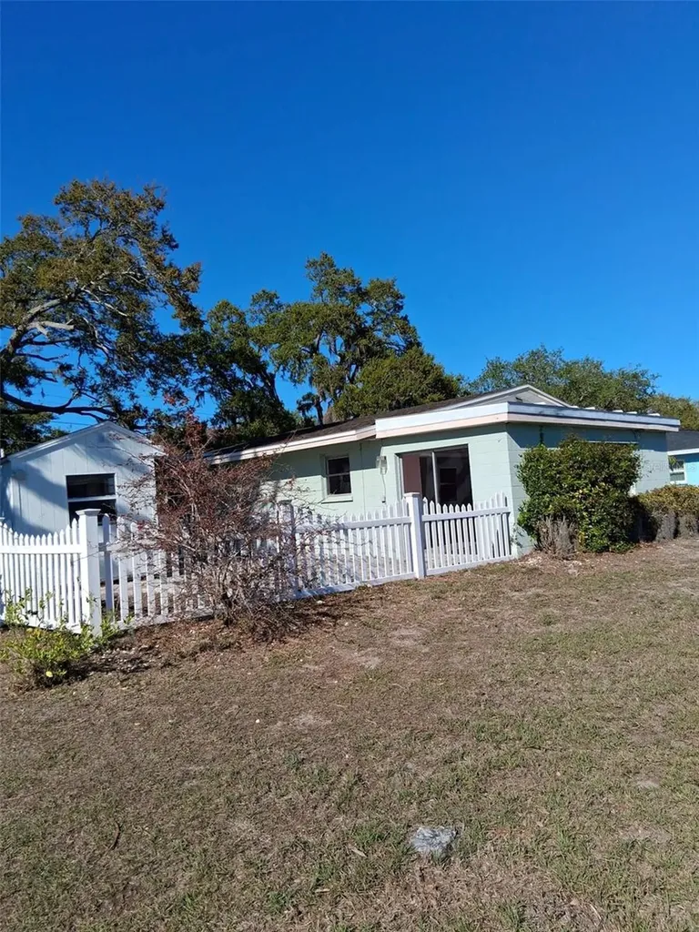 3372 Mayflower Street Sarasota FL 34231