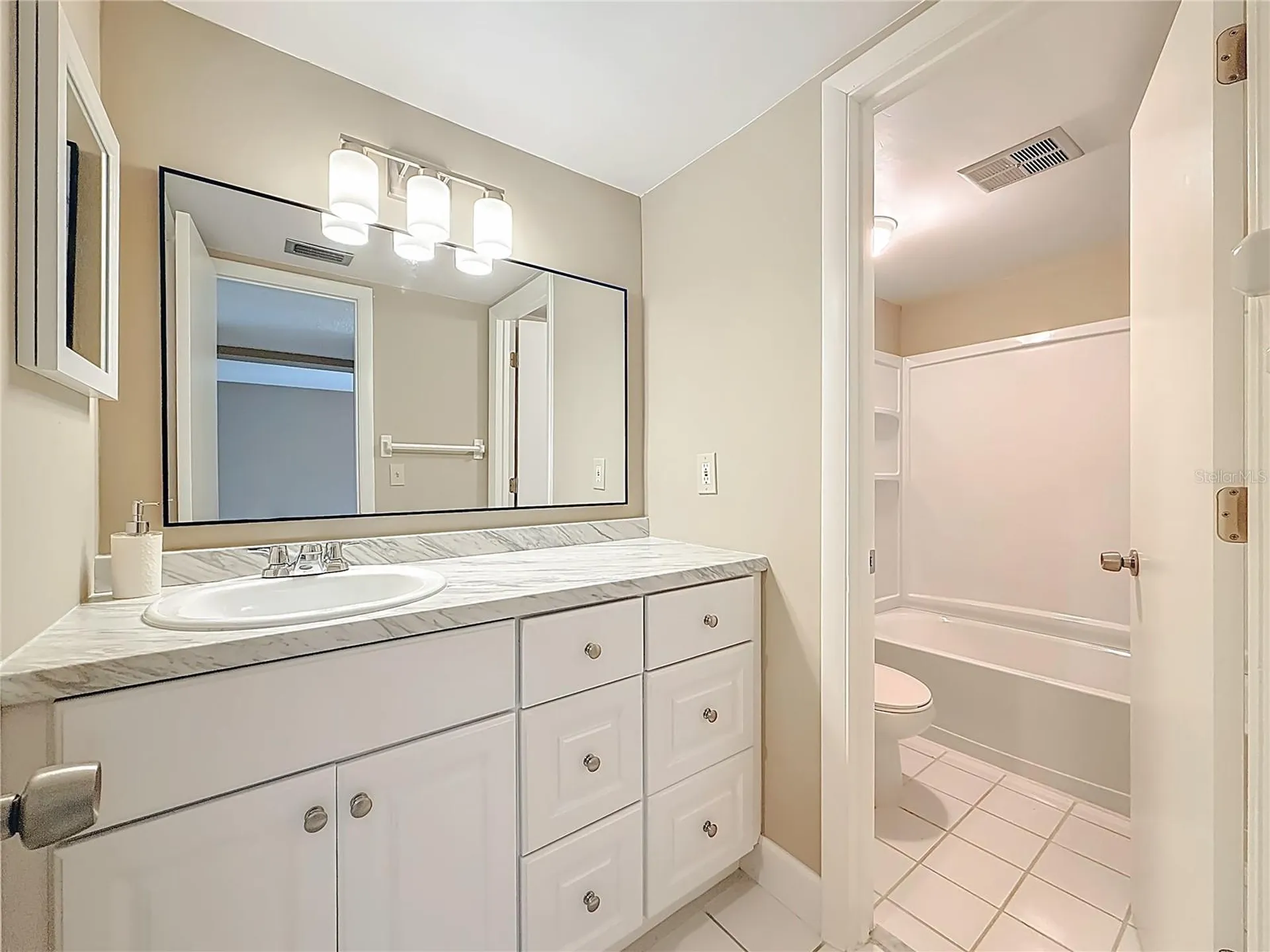 6301 Newtown Circle Tampa FL 33615