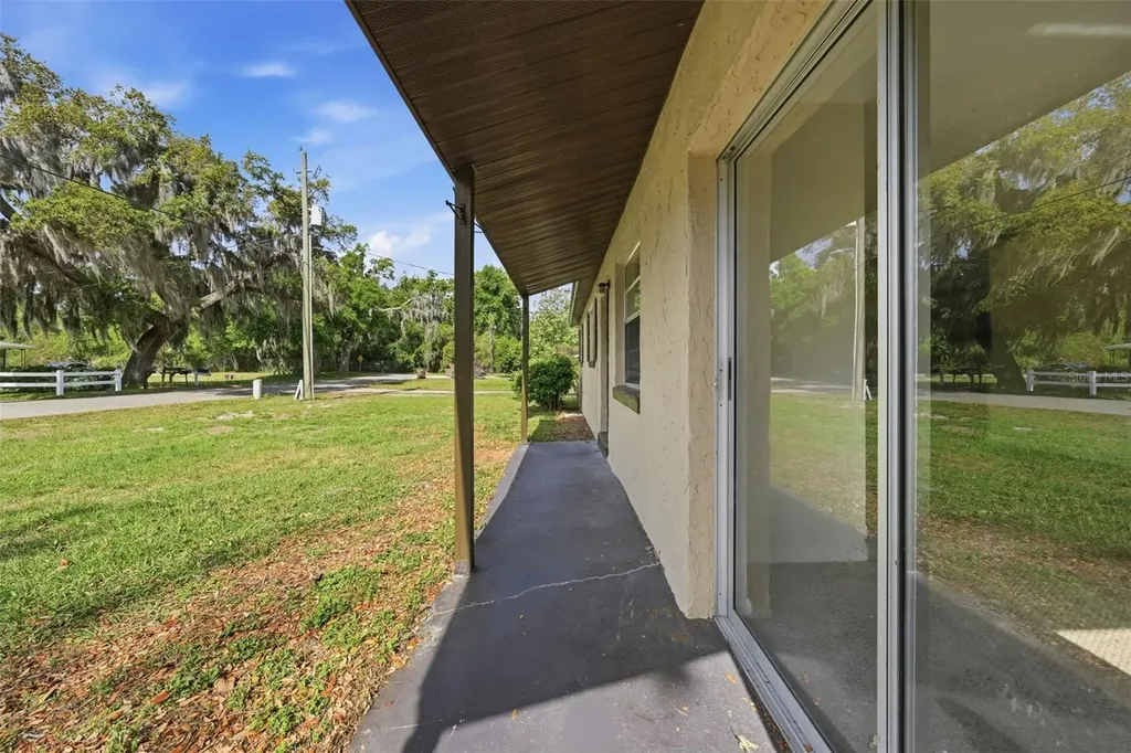 10829 Margaret Drive Tavares FL 32778