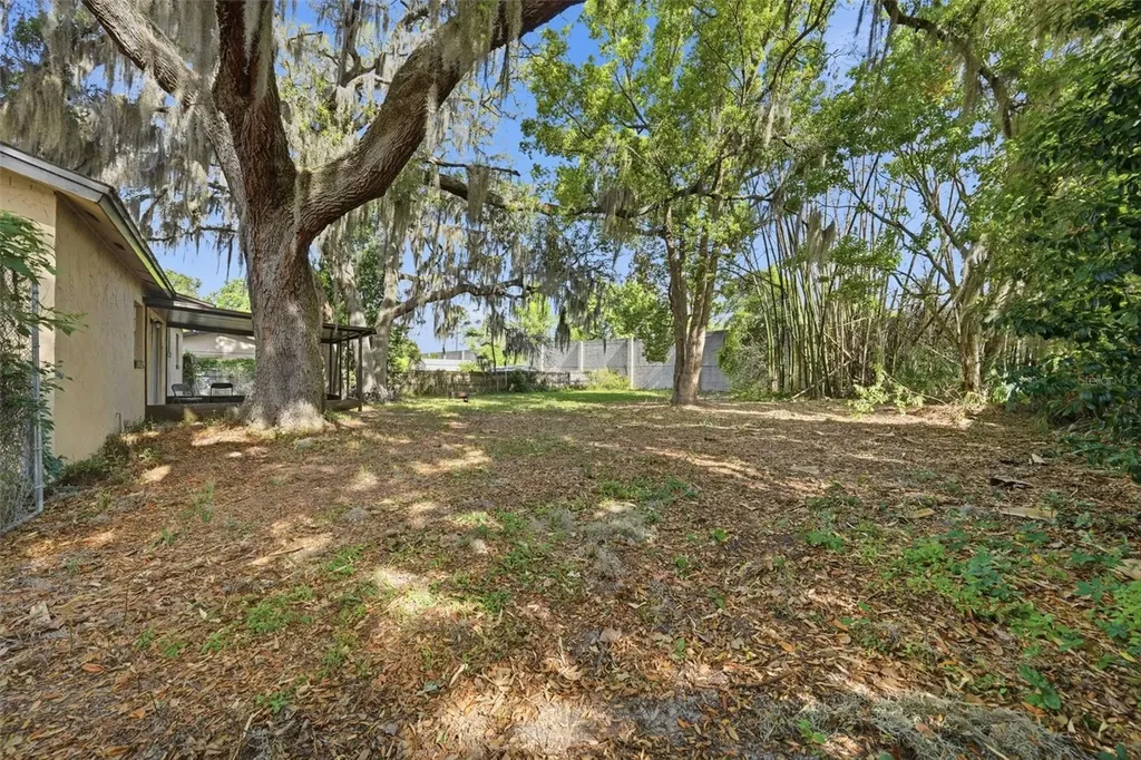 10829 Margaret Drive Tavares FL 32778