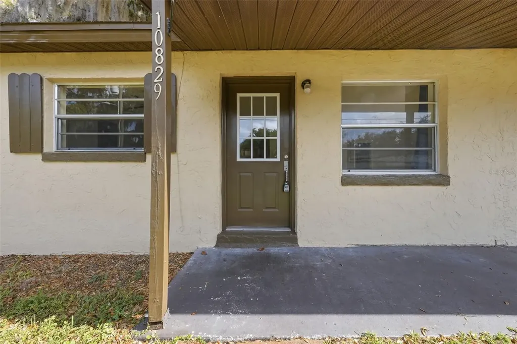 10829 Margaret Drive Tavares FL 32778