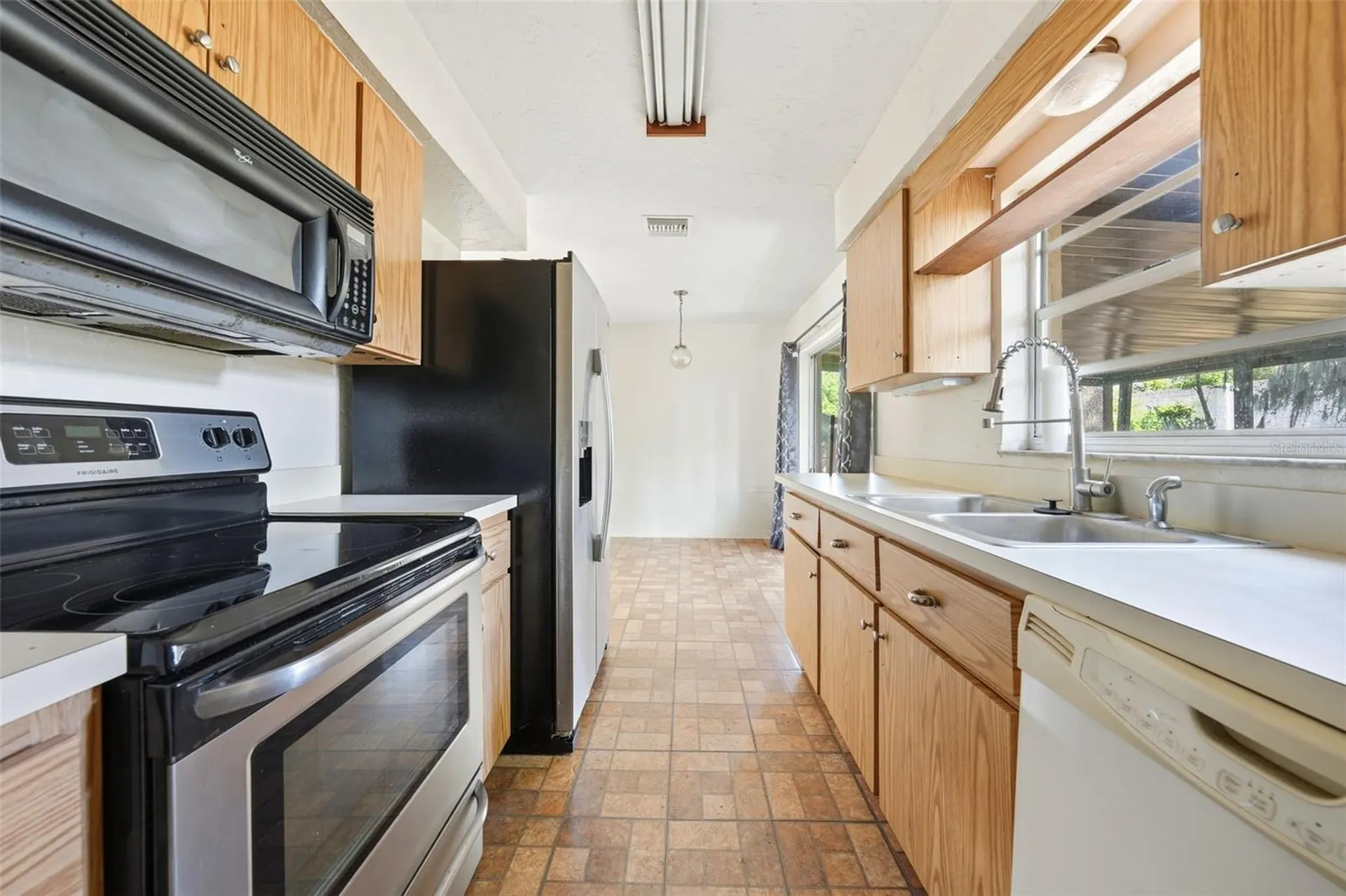 10829 Margaret Drive Tavares FL 32778