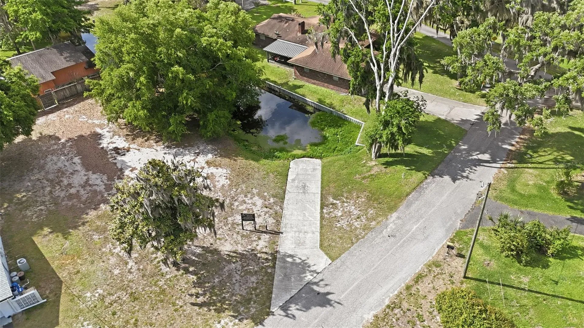 10829 Margaret Drive Tavares FL 32778