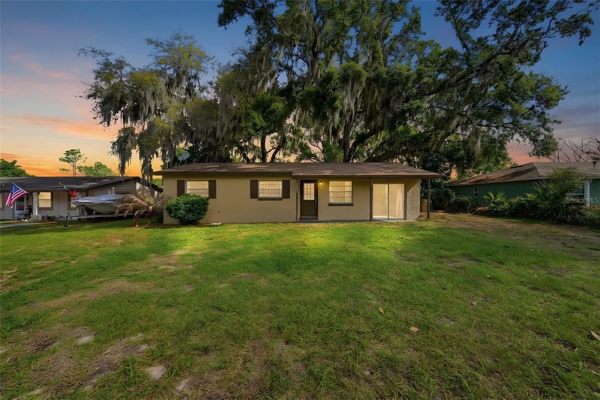 10829 Margaret Drive Tavares FL 32778