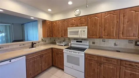 6101 34th St W Bradenton FL 34210