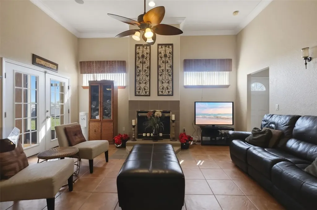 1051 Dunbar Avenue Sanford FL 32771