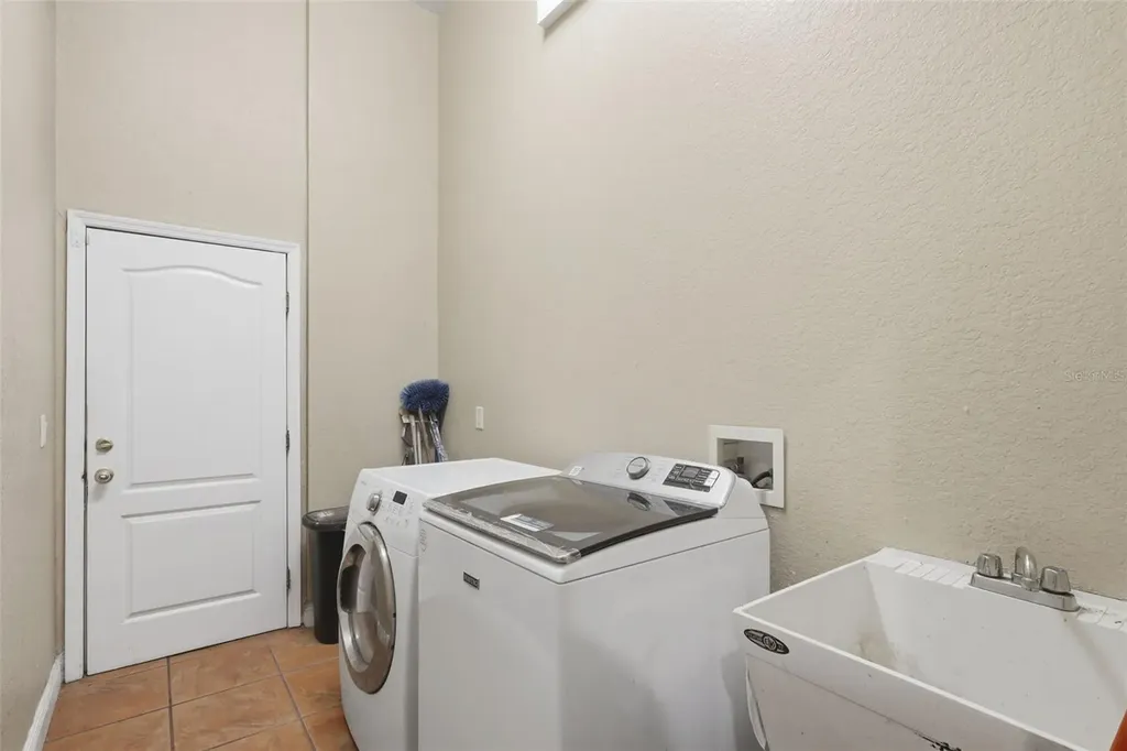 1051 Dunbar Avenue Sanford FL 32771