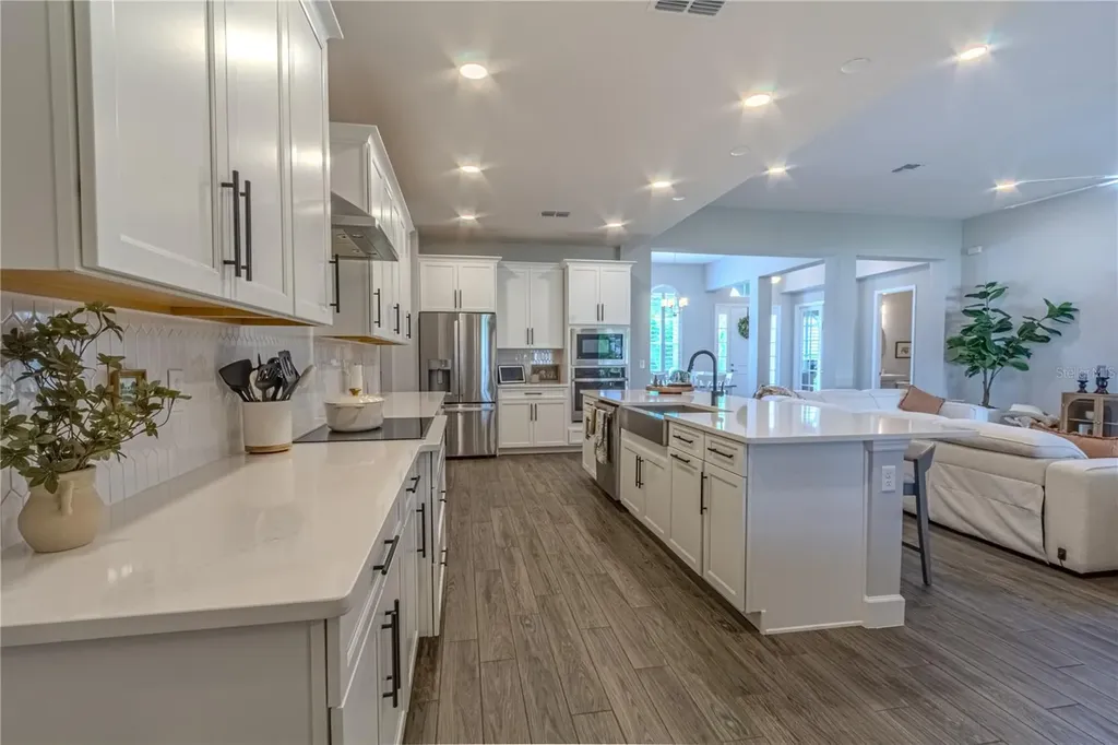 132 Lake Drive Oviedo FL 32765