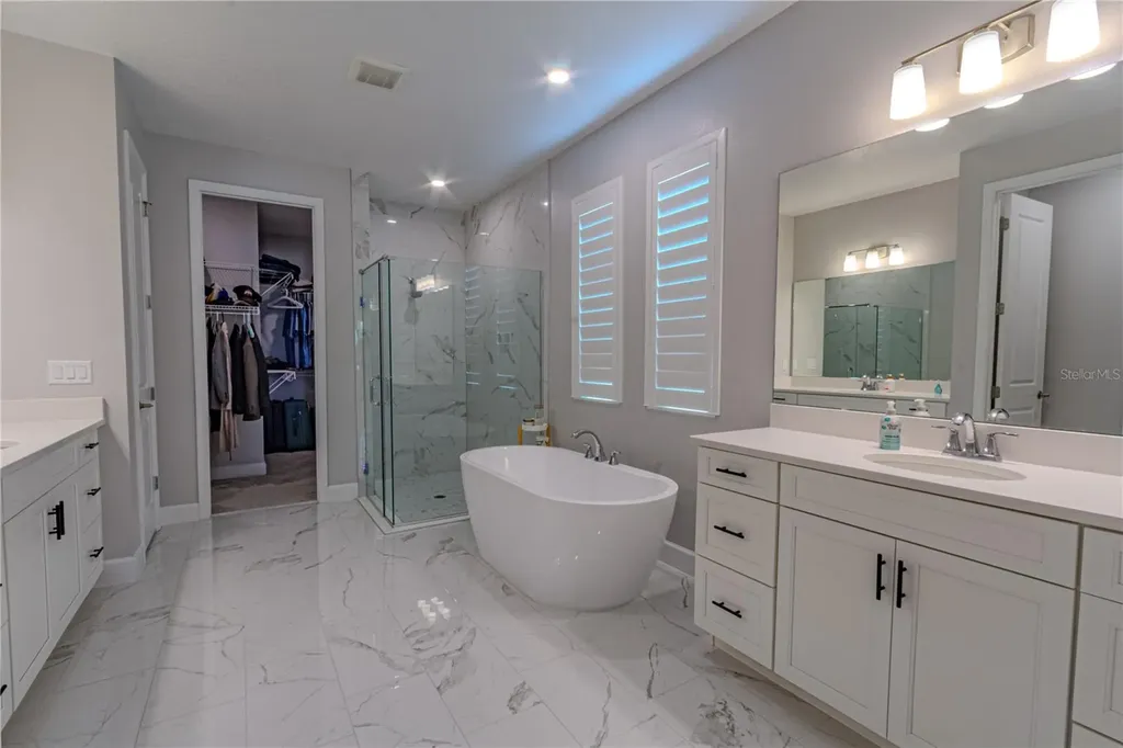132 Lake Drive Oviedo FL 32765
