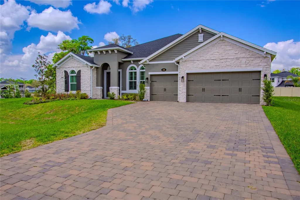 132 Lake Drive Oviedo FL 32765