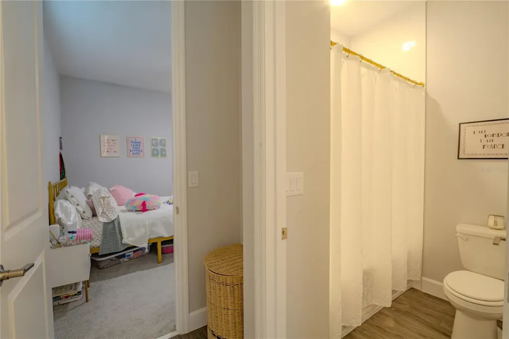132 Lake Drive Oviedo FL 32765