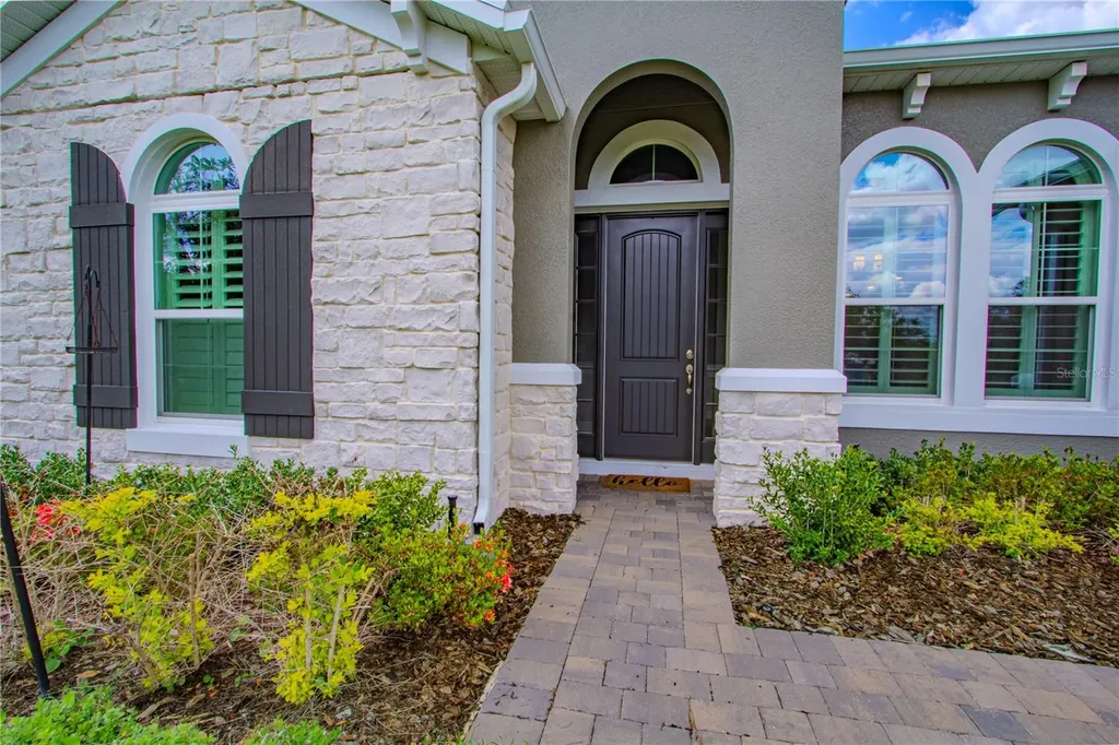 132 Lake Drive Oviedo FL 32765