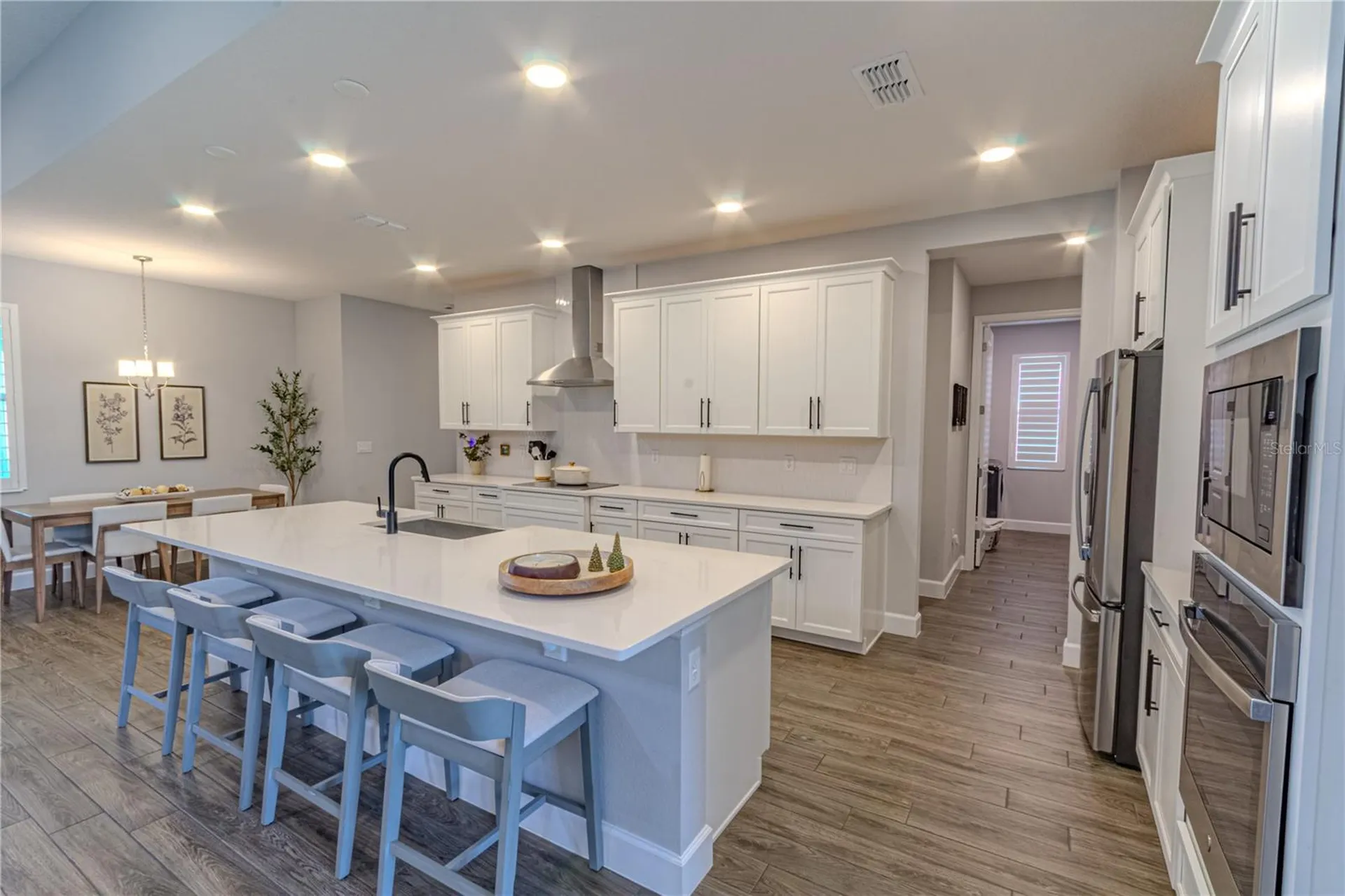 132 Lake Drive Oviedo FL 32765