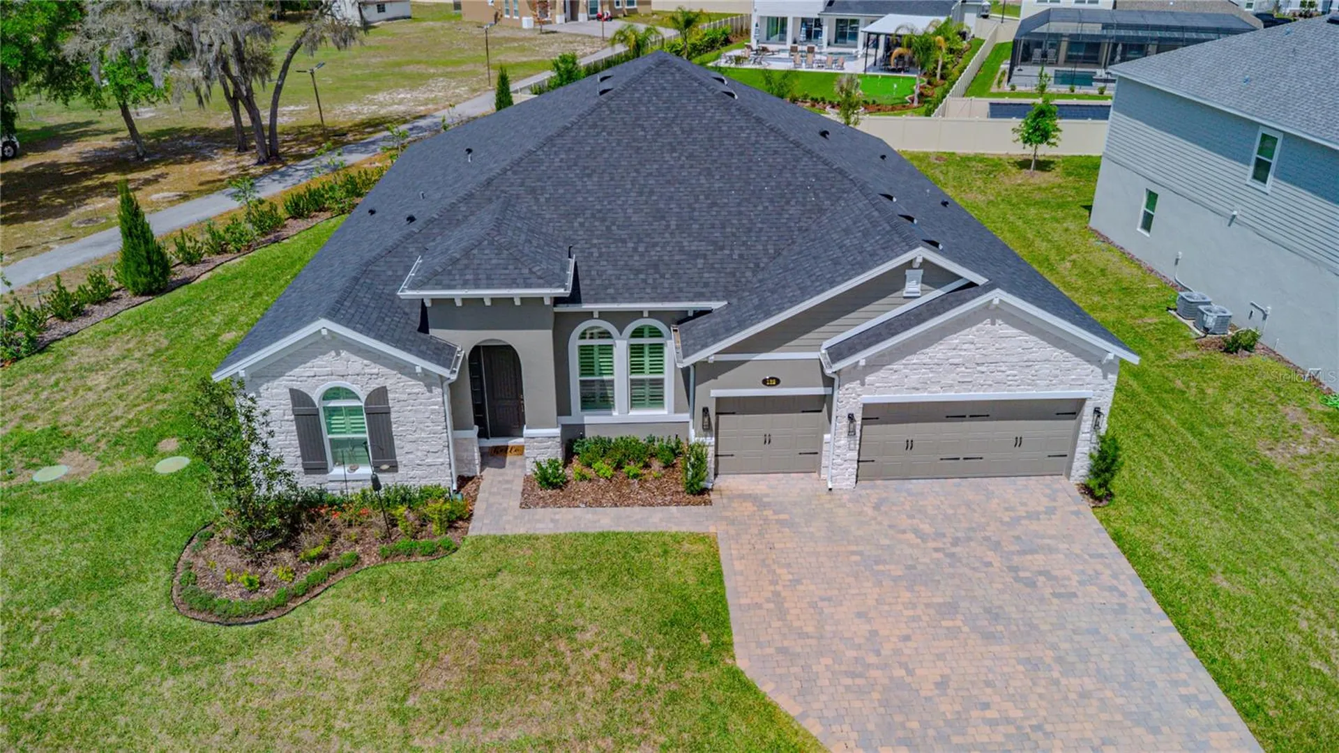 132 Lake Drive Oviedo FL 32765