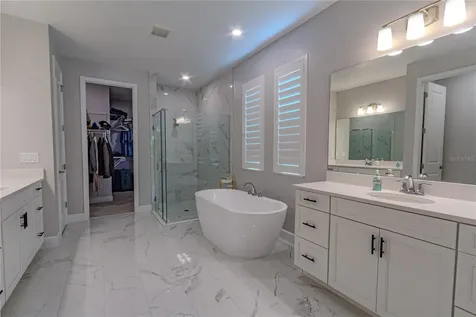 132 Lake Drive Oviedo FL 32765