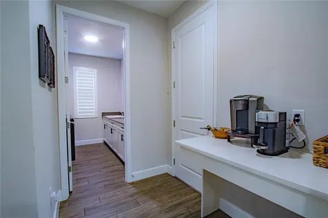 132 Lake Drive Oviedo FL 32765