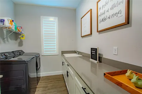132 Lake Drive Oviedo FL 32765