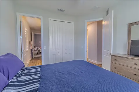 132 Lake Drive Oviedo FL 32765