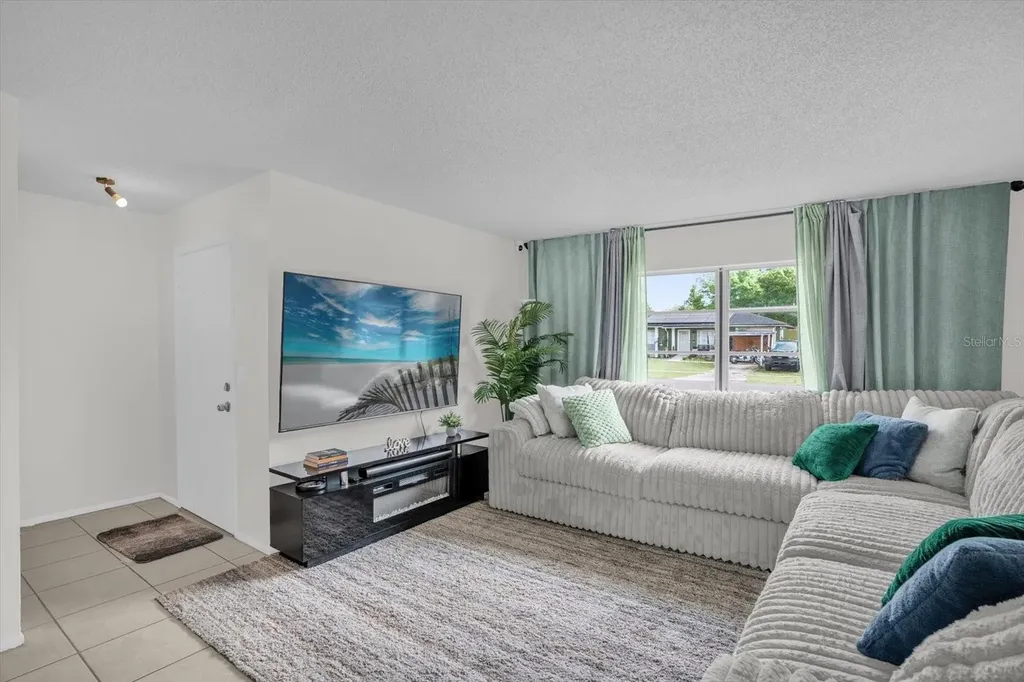 6125 Rocky Trail Orlando FL 32808