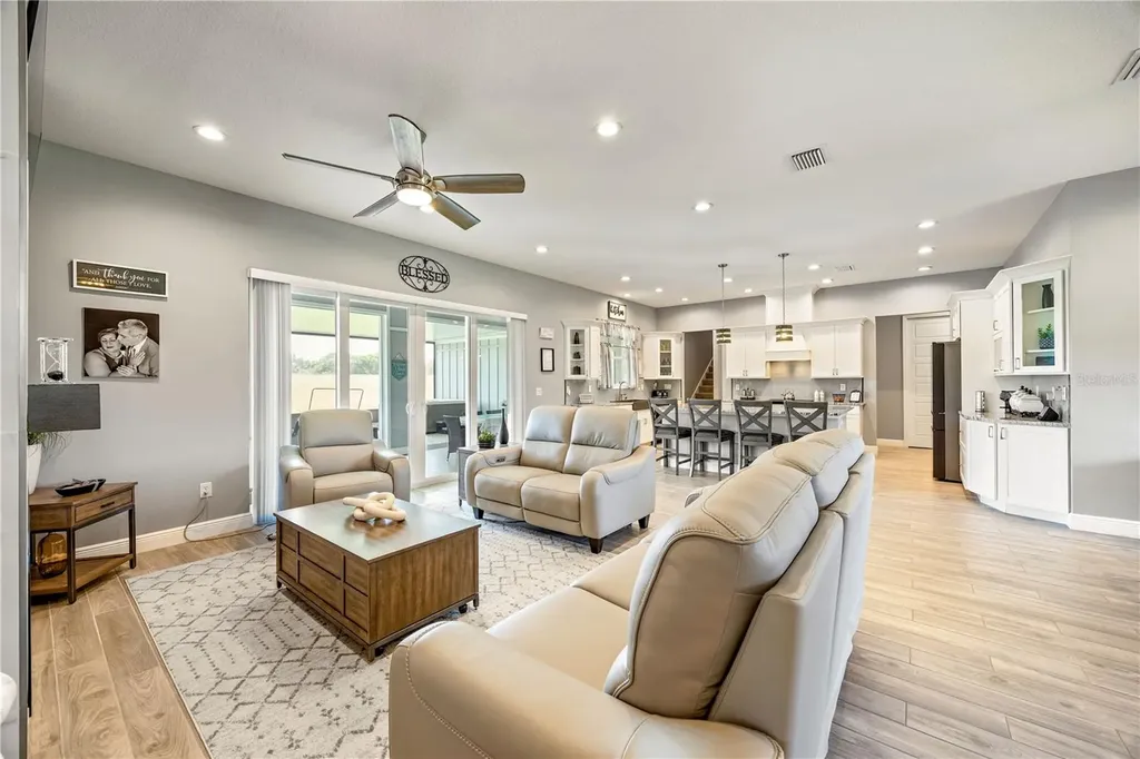 1679 E County Road 462 Wildwood FL 34785